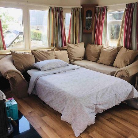 Midden Manor Country Stay On A Working Dairy Farm 밸리미나 외부 사진